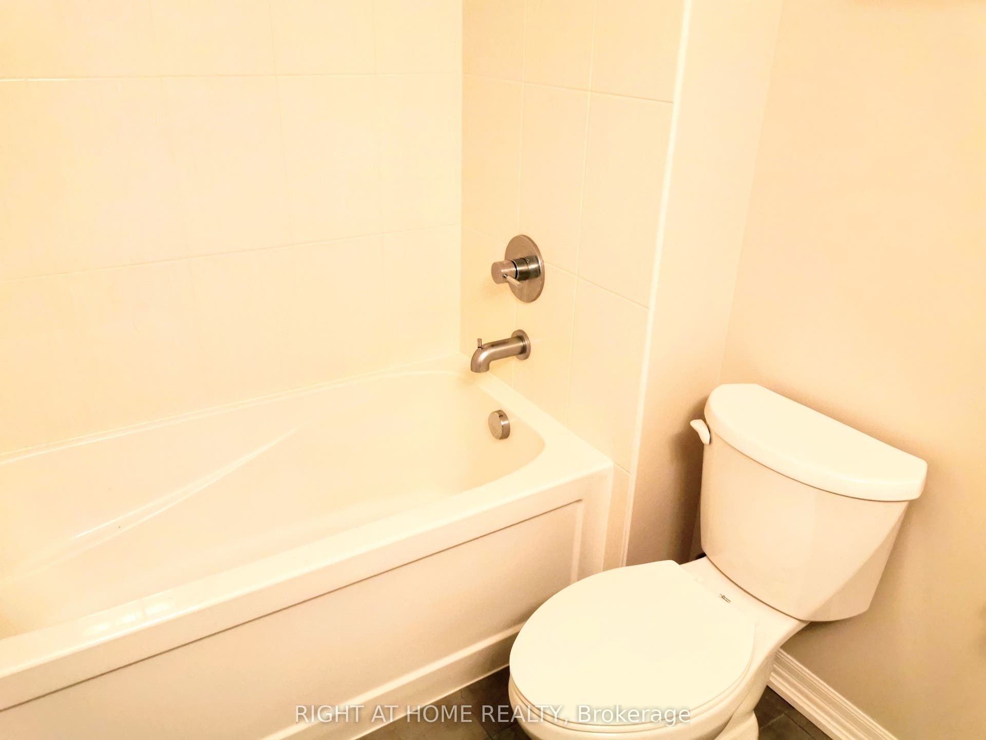 195 Besserer Street, #2307, Lower Town - Sandy Hill, Ottawa ON K1N 7J6 195 Besserer Street, #2307, Lower Town - Sandy Hill, Ottawa ON K1N 7J6