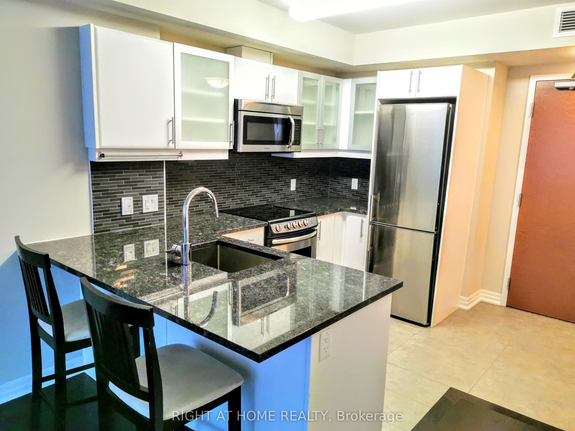 195 Besserer Street, #2307, Lower Town - Sandy Hill, Ottawa ON K1N 7J6 195 Besserer Street, #2307, Lower Town - Sandy Hill, Ottawa ON K1N 7J6