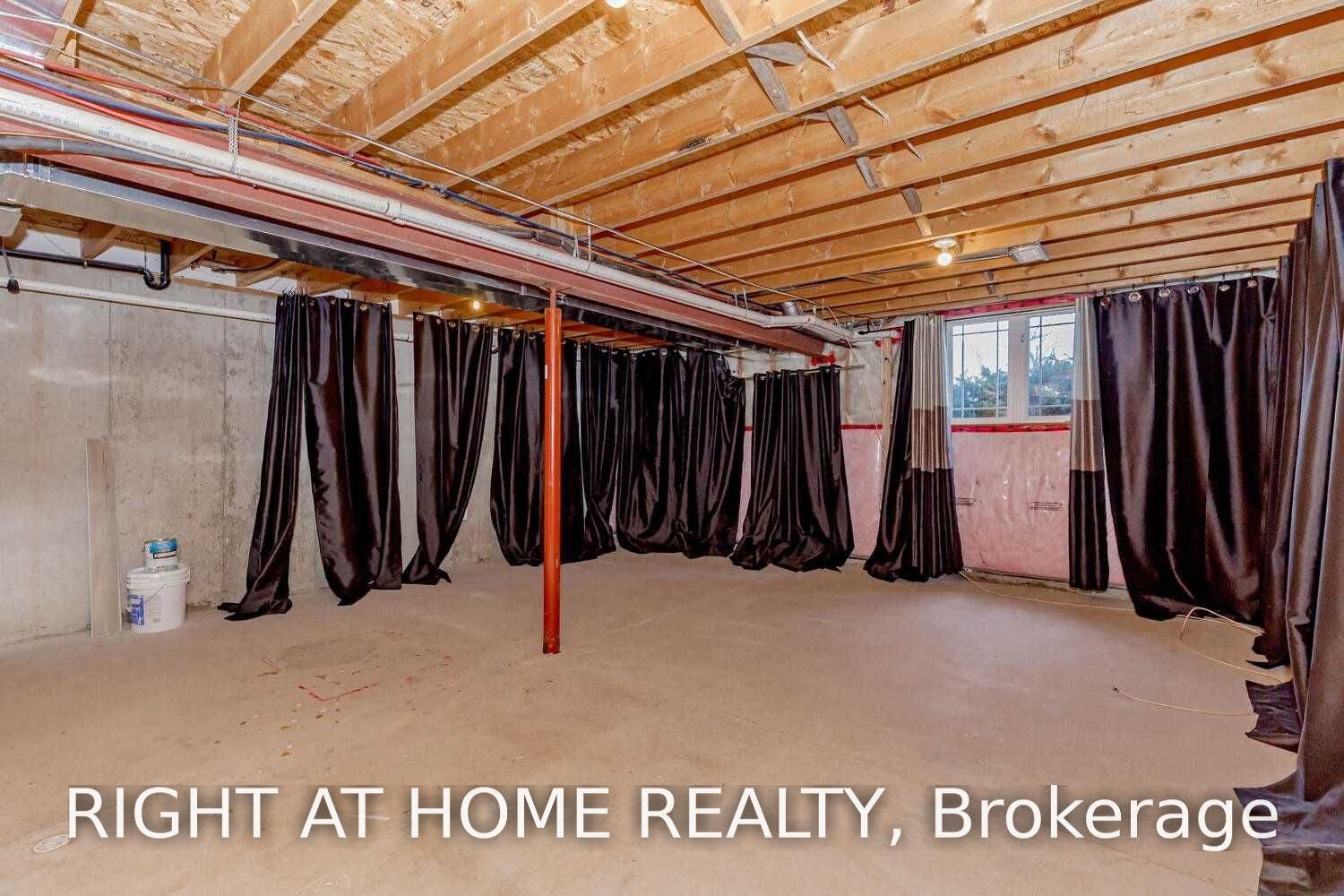 6 Chestnut Drive, #11, Grimsby, Grimsby, Niagara ON L3M 0C4