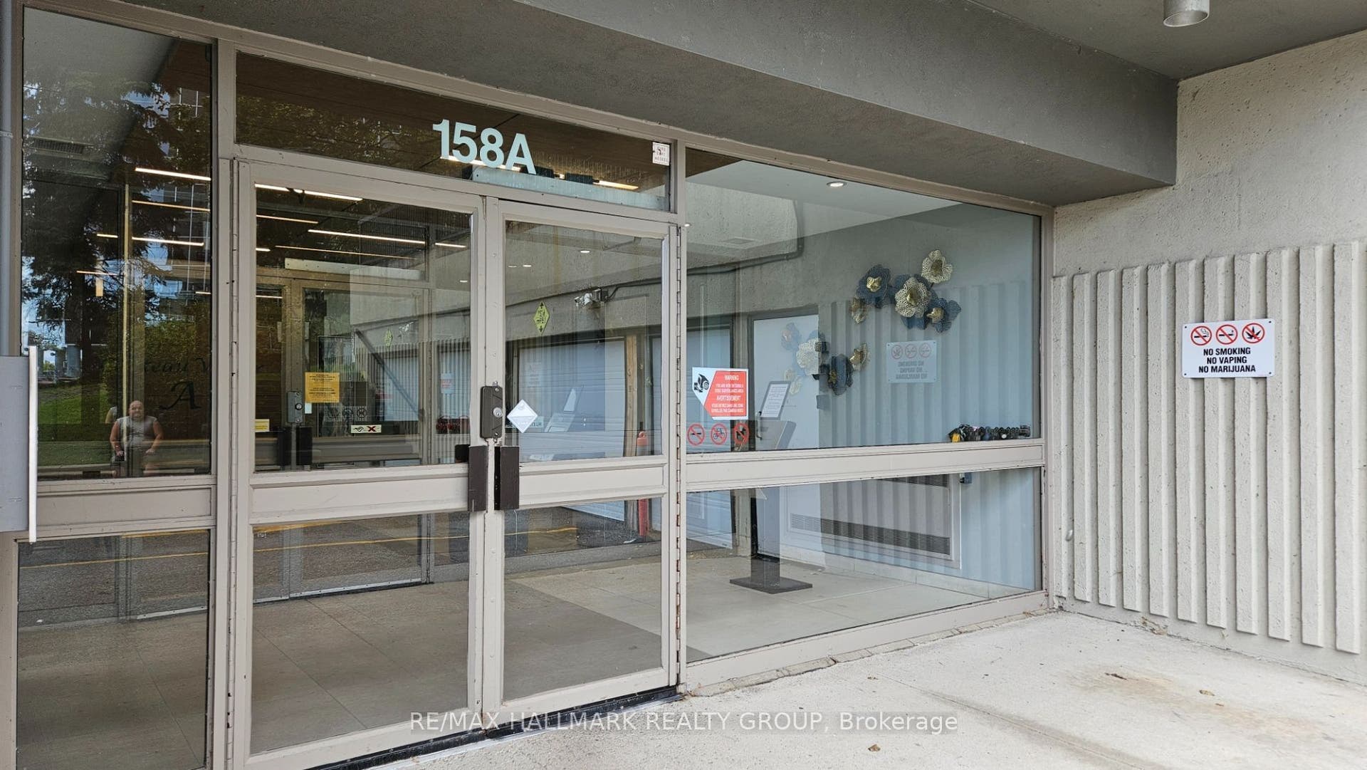 158A Mcarthur Avenue, #4, Vanier And Kingsview Park, Ottawa ON K1L 7E7 158A Mcarthur Avenue, #4, Vanier And Kingsview Park, Ottawa ON K1L 7E7