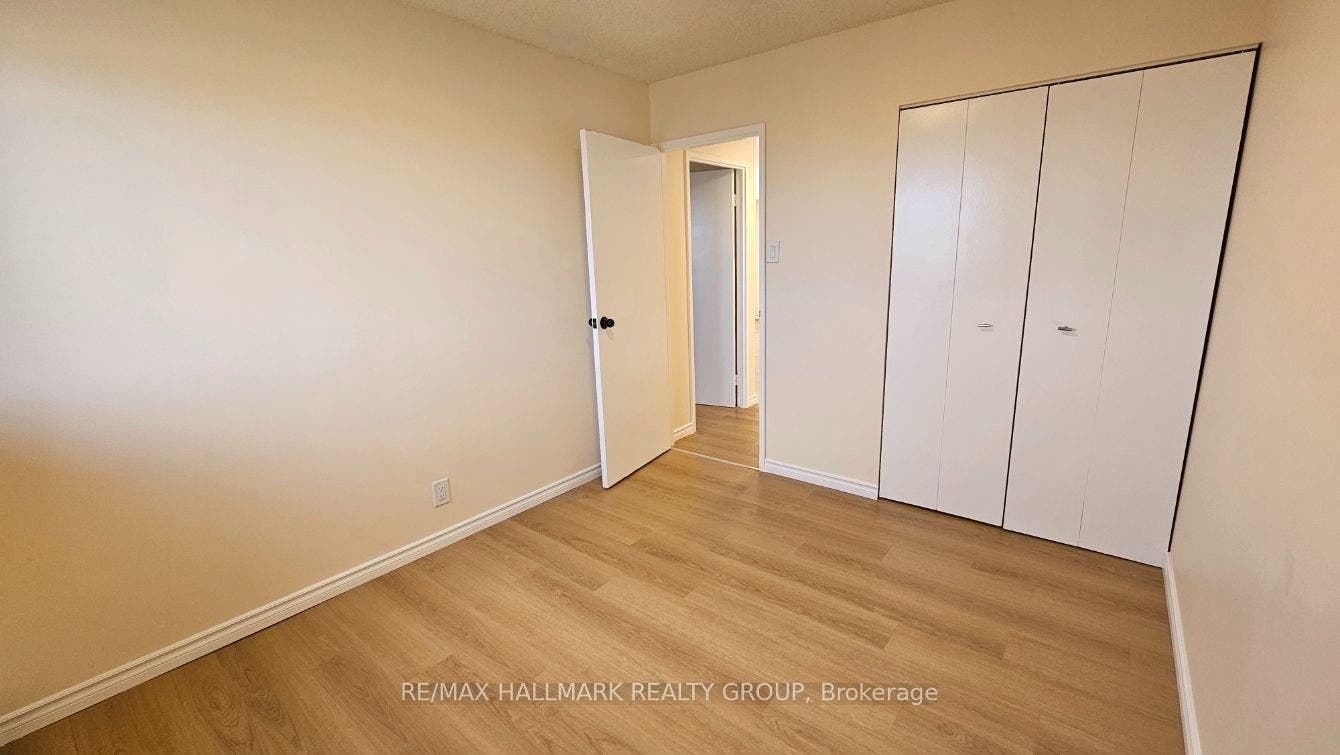 158A Mcarthur Avenue, #4, Vanier And Kingsview Park, Ottawa ON K1L 7E7 158A Mcarthur Avenue, #4, Vanier And Kingsview Park, Ottawa ON K1L 7E7