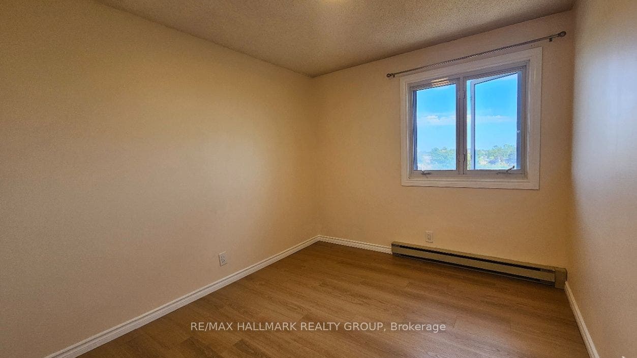 158A Mcarthur Avenue, #4, Vanier And Kingsview Park, Ottawa ON K1L 7E7 158A Mcarthur Avenue, #4, Vanier And Kingsview Park, Ottawa ON K1L 7E7