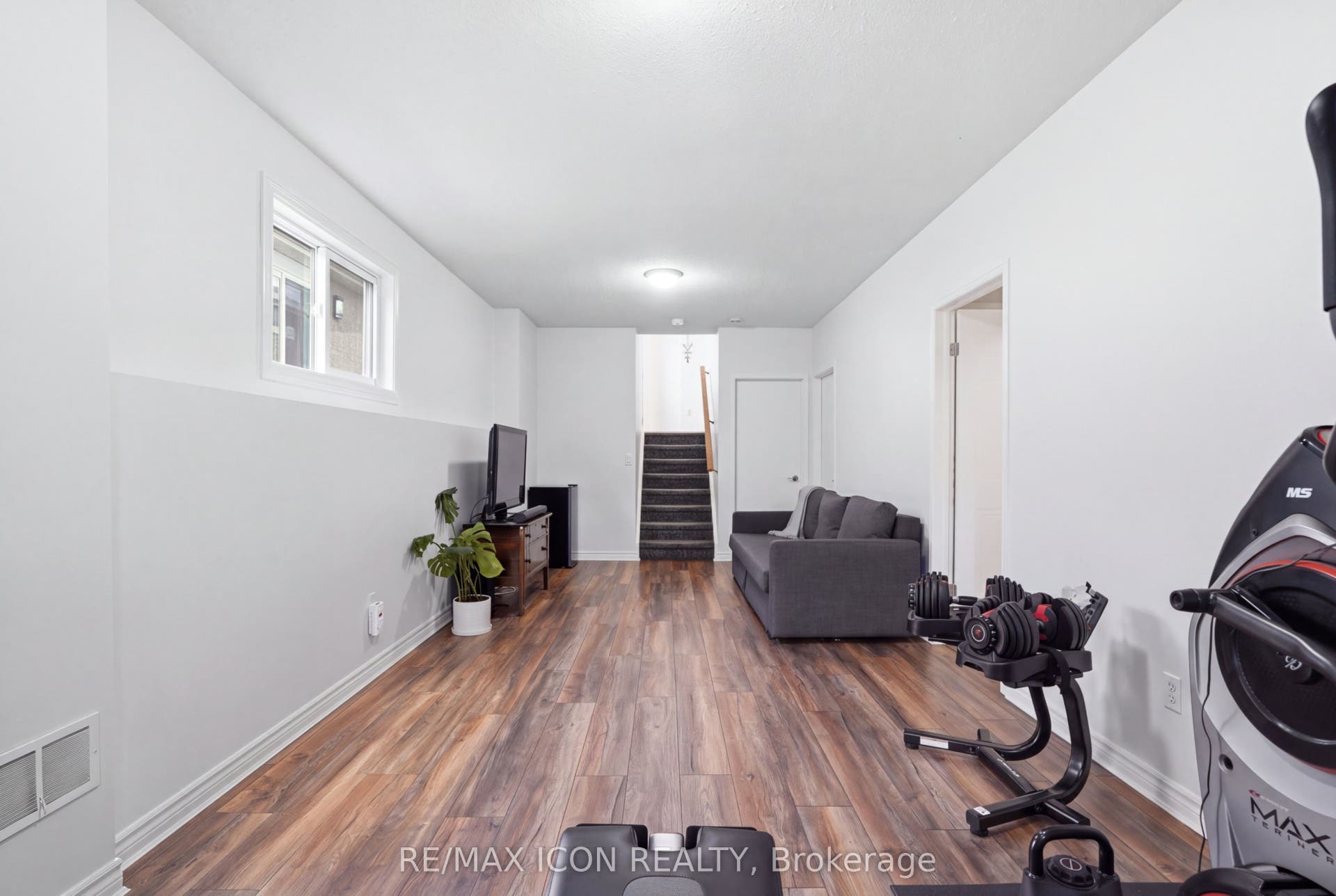104 Amanda Walk, Cambridge, Waterloo ON N3C 4K7