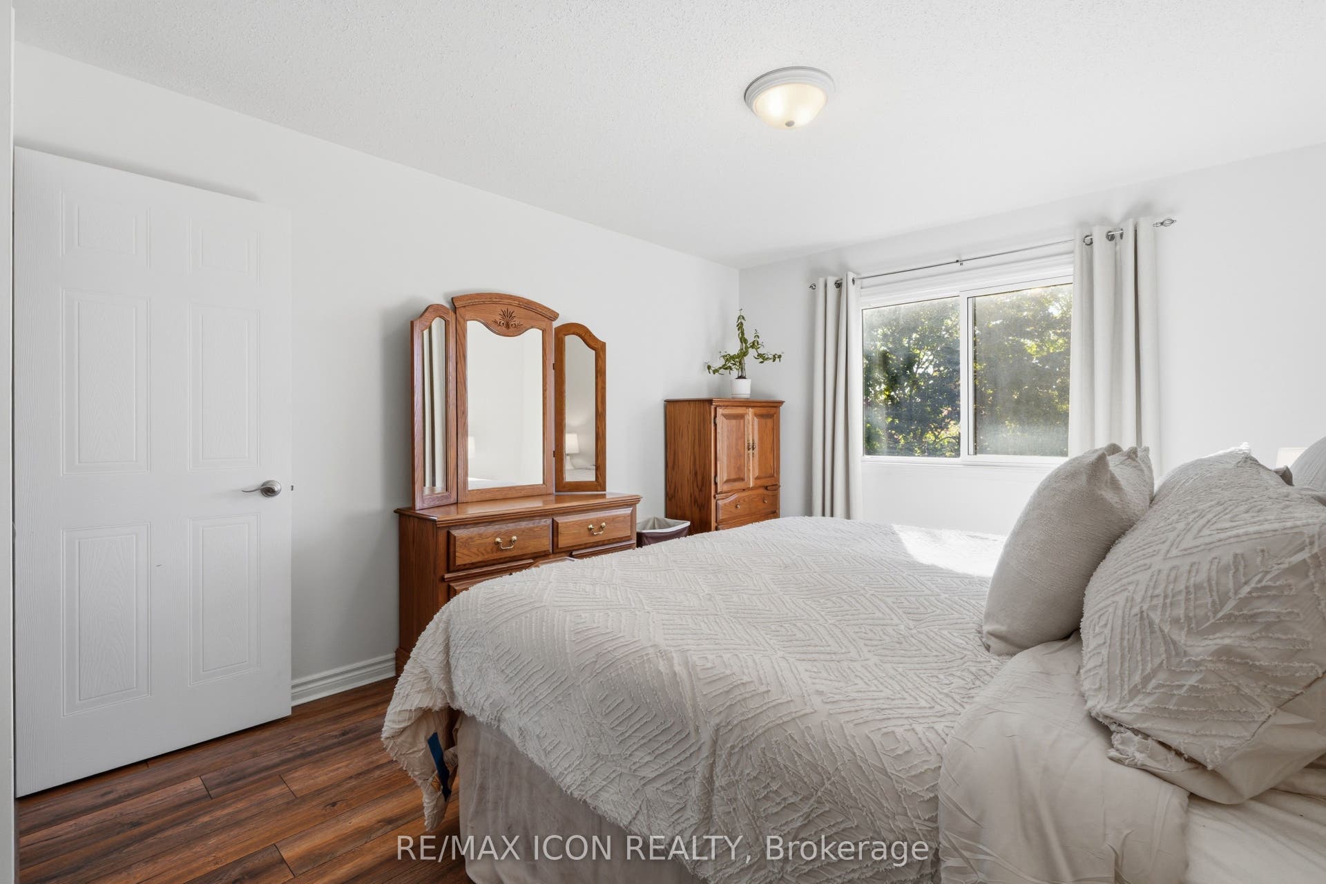 104 Amanda Walk, Cambridge, Waterloo ON N3C 4K7