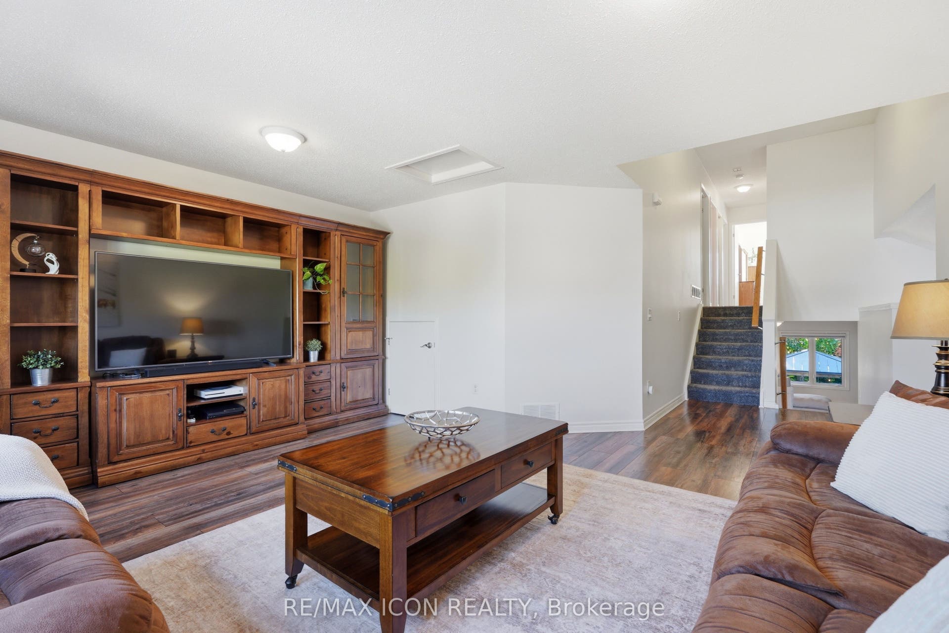 104 Amanda Walk, Cambridge, Waterloo ON N3C 4K7