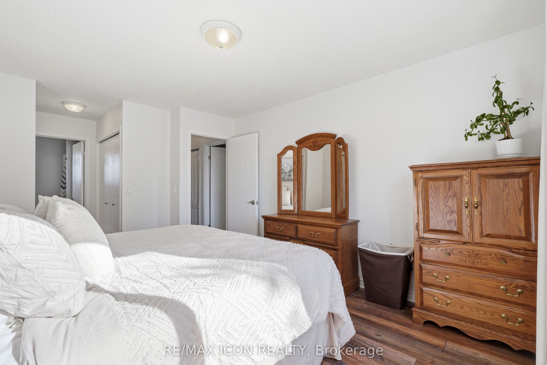 104 Amanda Walk, Cambridge, Waterloo ON N3C 4K7