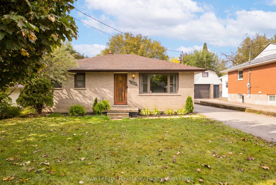 Property photo for 166 Victoria Road N, Guelph, Wellington ON