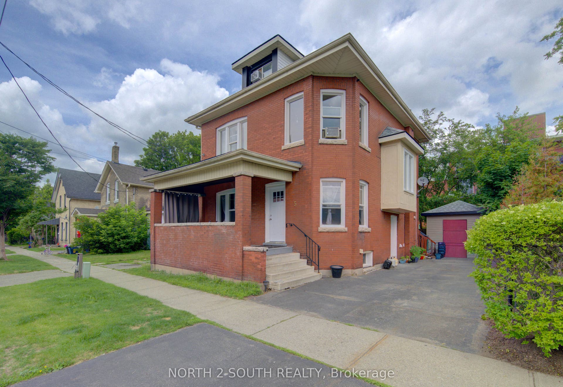 5 Fleet Street, Brantford, Brantford ON N3T 3S8 5 Fleet Street, Brantford, Brantford ON N3T 3S8