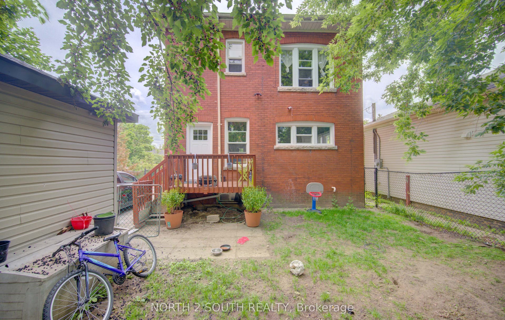 5 Fleet Street, Brantford, Brantford ON N3T 3S8 5 Fleet Street, Brantford, Brantford ON N3T 3S8