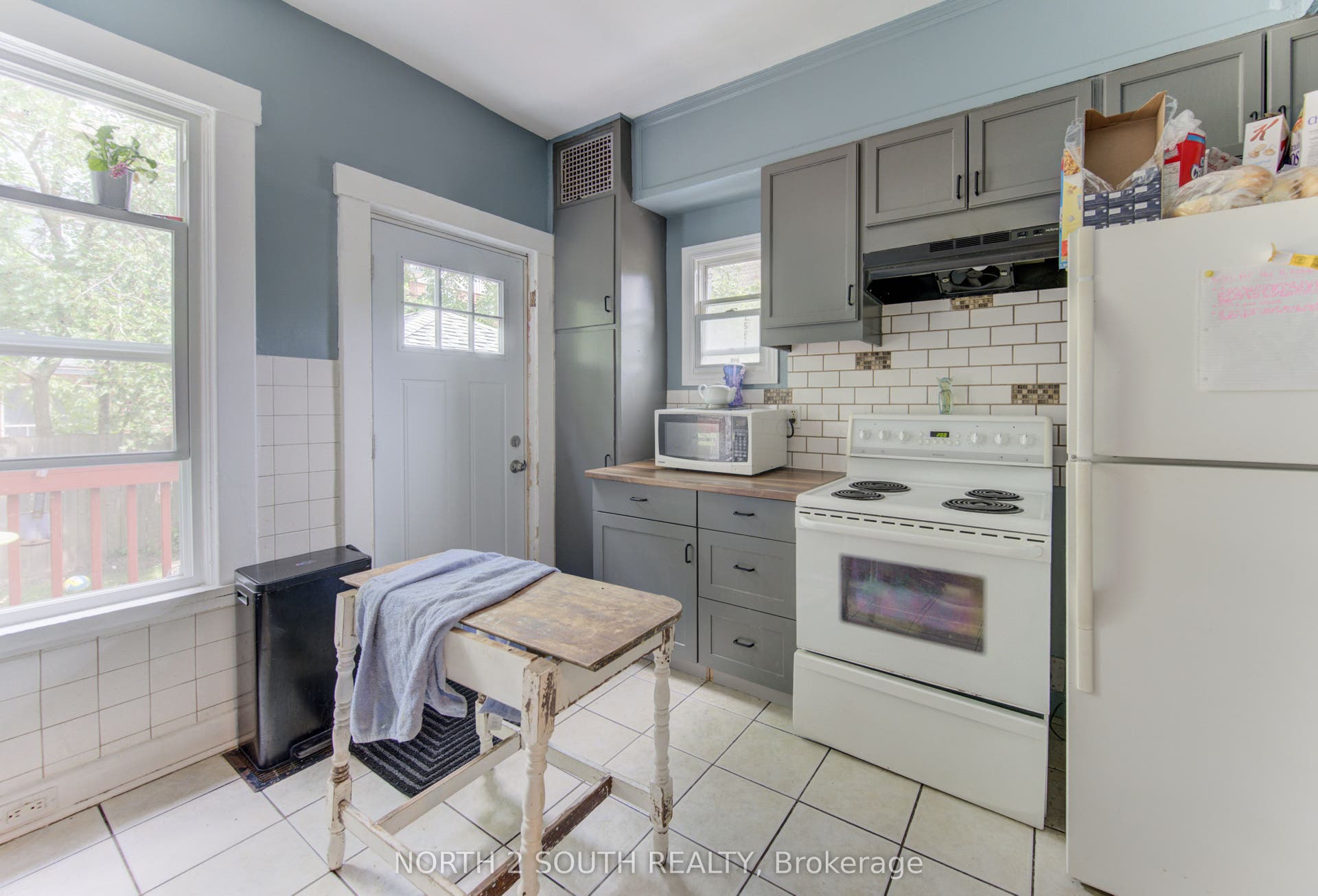 5 Fleet Street, Brantford, Brantford ON N3T 3S8 5 Fleet Street, Brantford, Brantford ON N3T 3S8