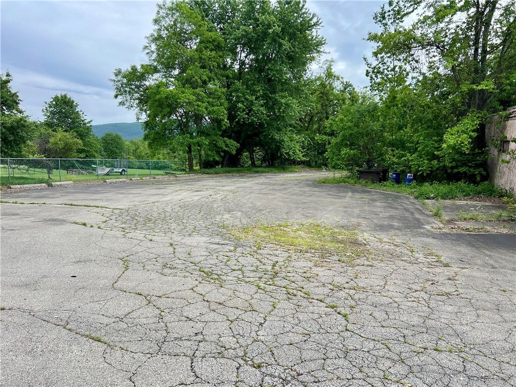 660 N GALLATIN AVENUE, Uniontown, PA 15401