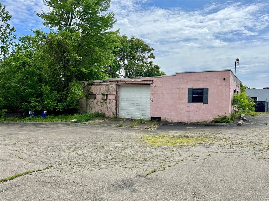 660 N GALLATIN AVENUE, Uniontown, PA 15401