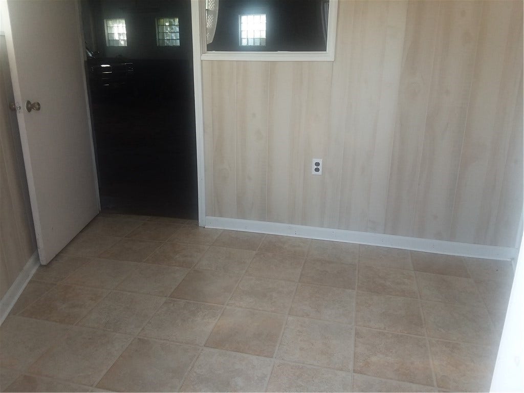 7377 E National Pike, Uniontown, PA 15401