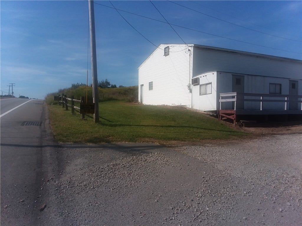 7377 E National Pike, Uniontown, PA 15401