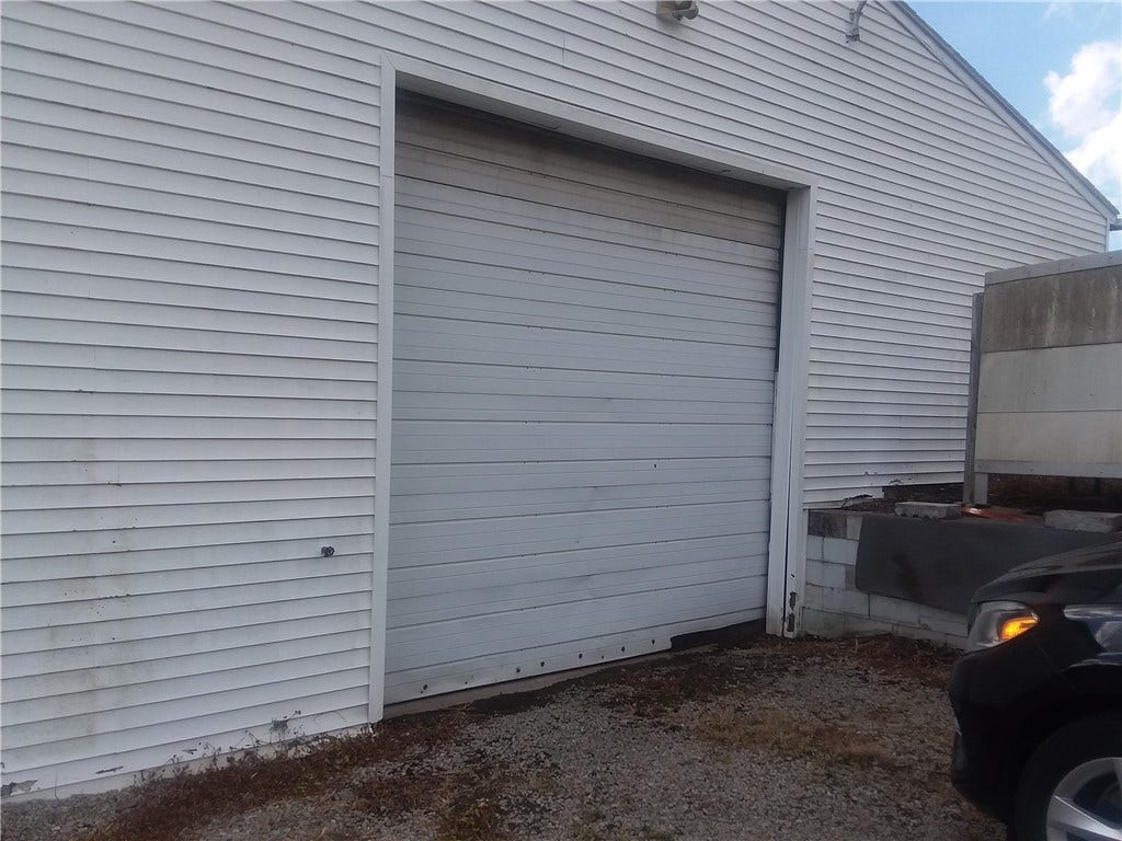 7377 E National Pike, Uniontown, PA 15401