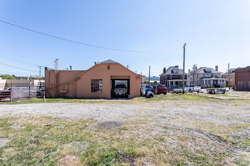 100 S Beeson Blvd, Uniontown, PA 15401