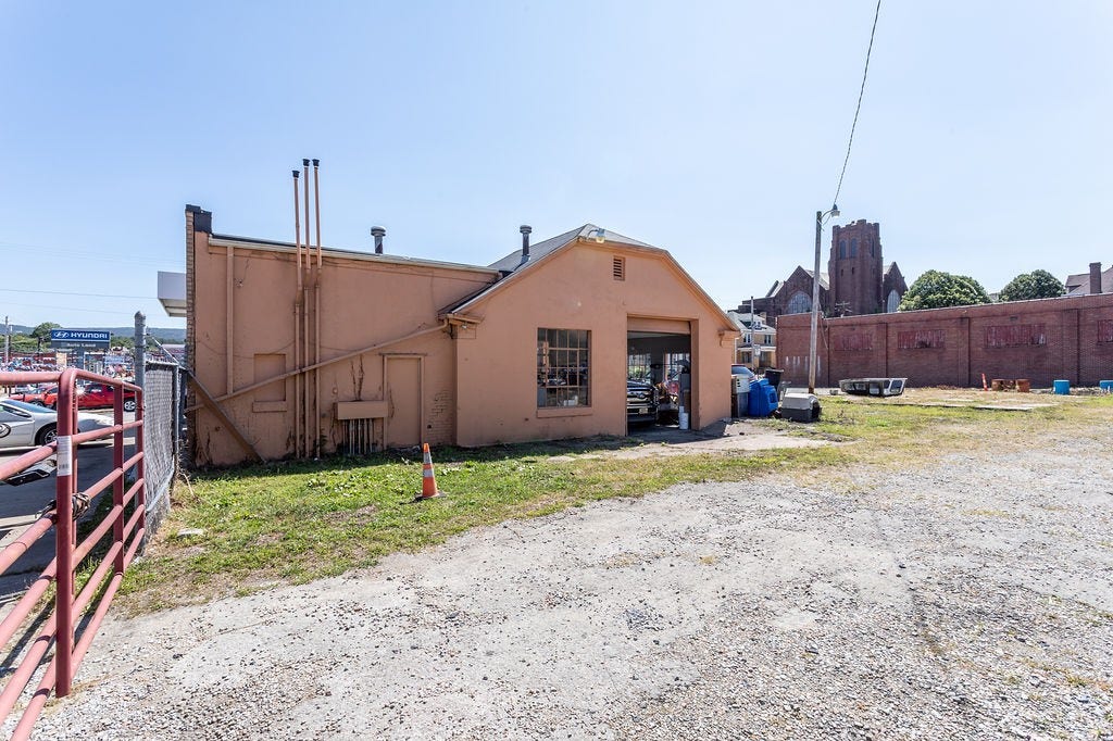 100 S Beeson Blvd, Uniontown, PA 15401