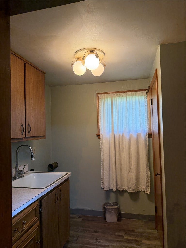 400 Guy Street, Jeannette, PA 15644