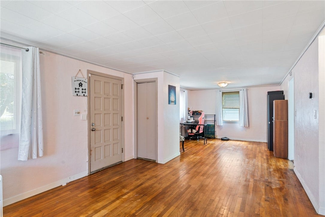 3083 Aljean Dr, Bethel Park, PA 15102