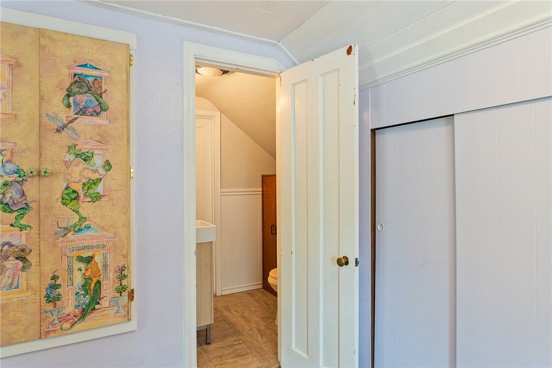 3083 Aljean Dr, Bethel Park, PA 15102