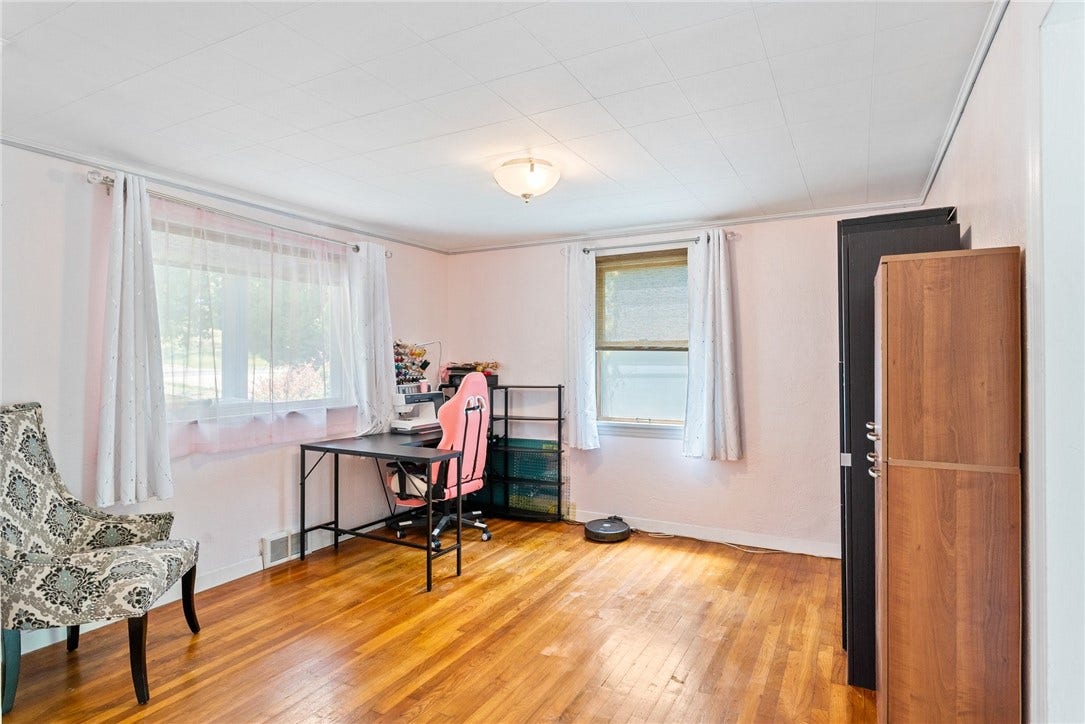 3083 Aljean Dr, Bethel Park, PA 15102