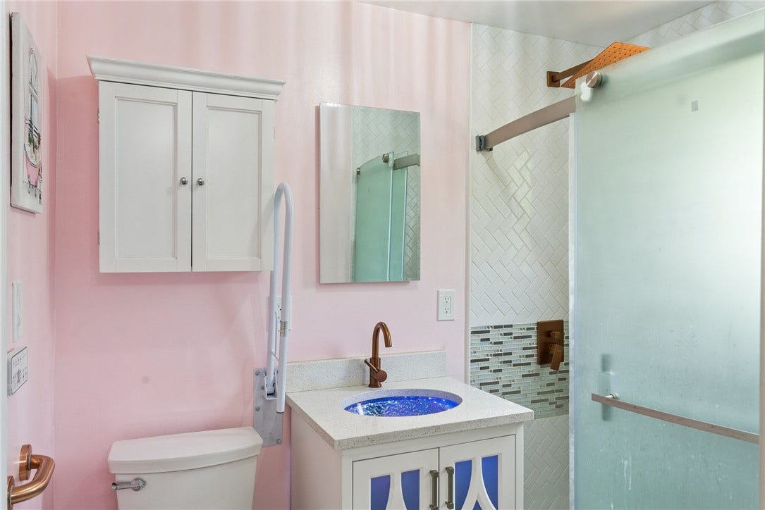 3083 Aljean Dr, Bethel Park, PA 15102