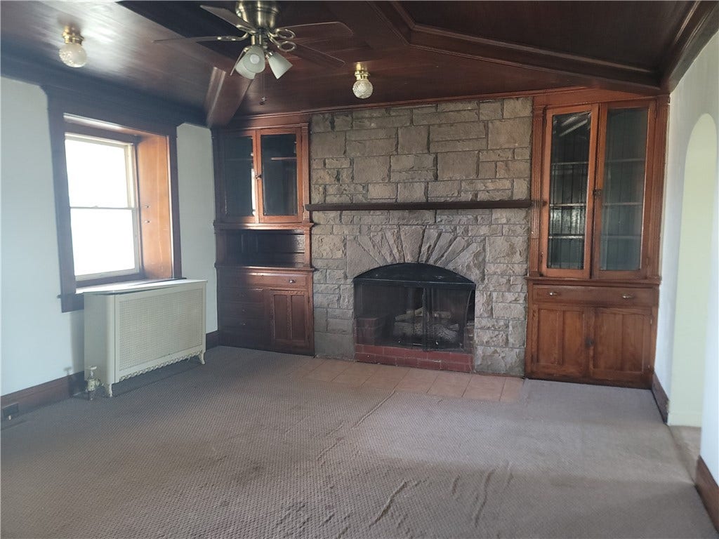 608 E Crawford Ave, Connellsville, PA 15425