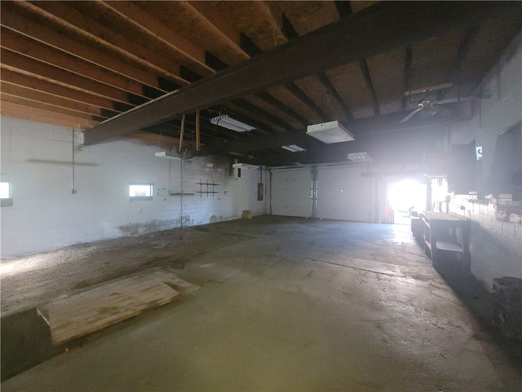 608 E Crawford Ave, Connellsville, PA 15425