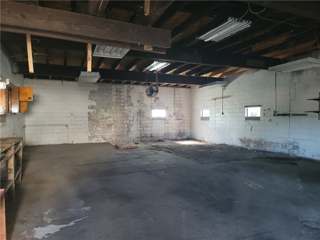 608 E Crawford Ave, Connellsville, PA 15425