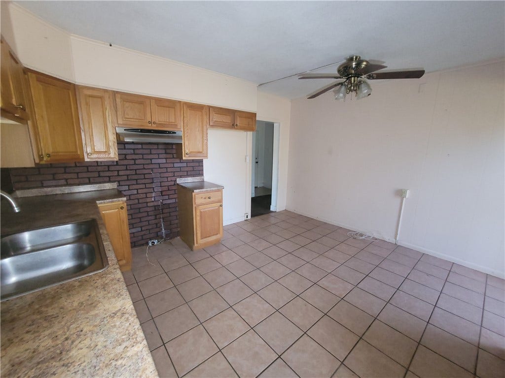 608 E Crawford Ave, Connellsville, PA 15425