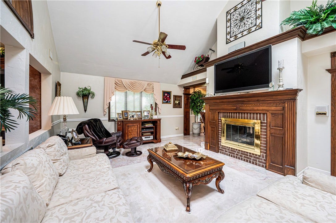 122 Farmington Pl, Greensburg, PA 15601