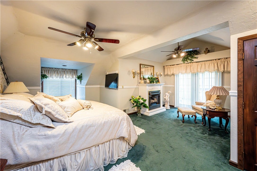 122 Farmington Pl, Greensburg, PA 15601