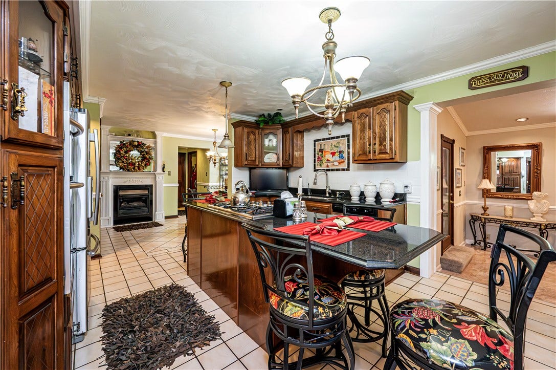 122 Farmington Pl, Greensburg, PA 15601