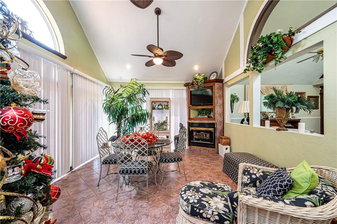122 Farmington Pl, Greensburg, PA 15601