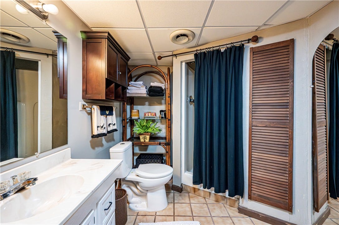 122 Farmington Pl, Greensburg, PA 15601