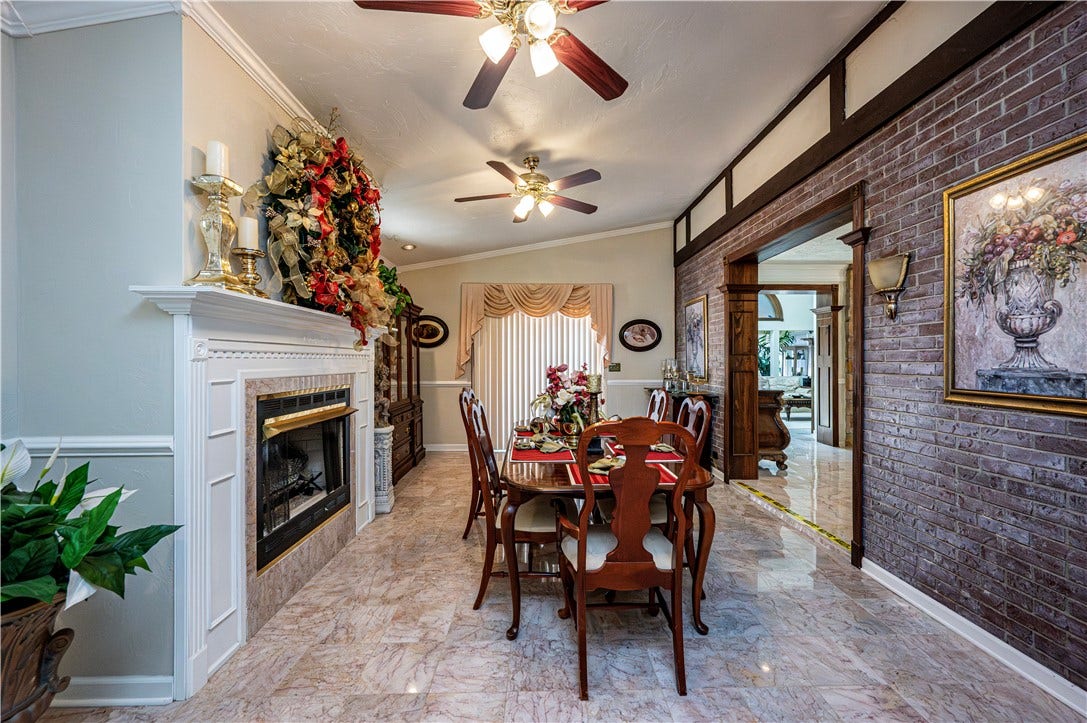 122 Farmington Pl, Greensburg, PA 15601