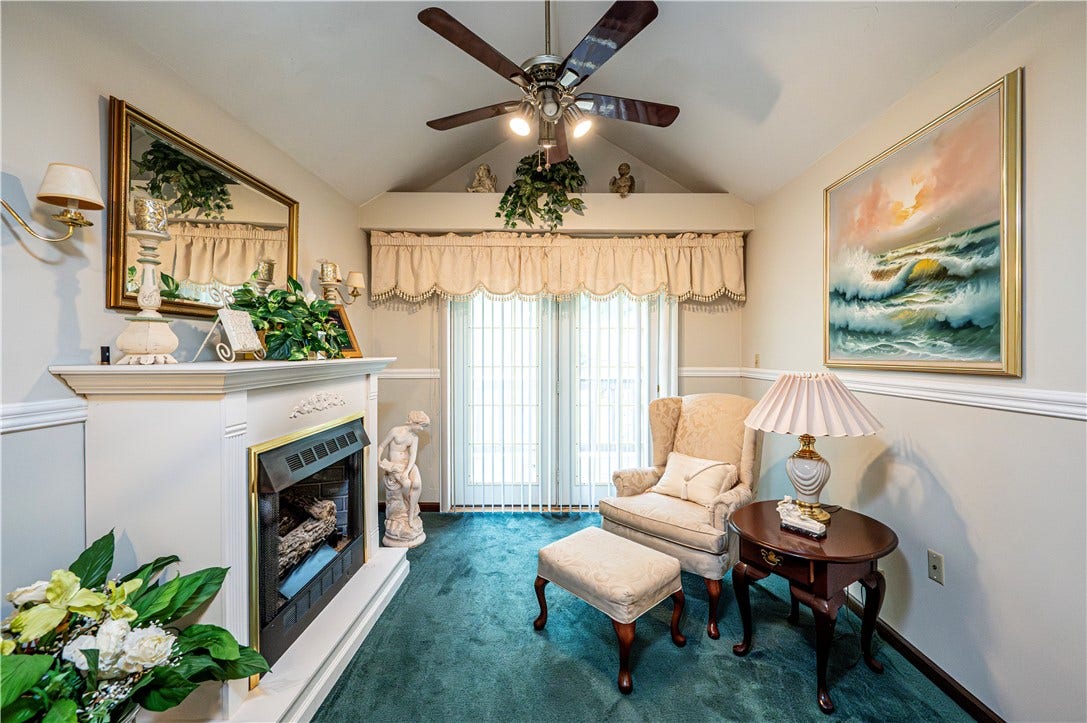 122 Farmington Pl, Greensburg, PA 15601