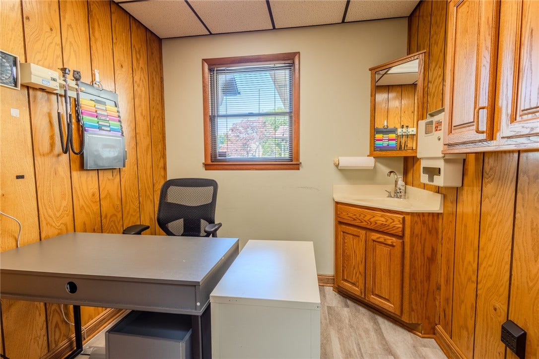 310 Mulberry St, Scottdale, PA 15683