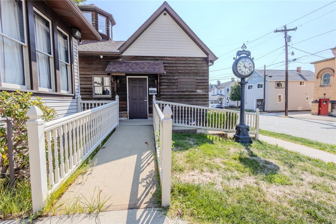 310 Mulberry St, Scottdale, PA 15683