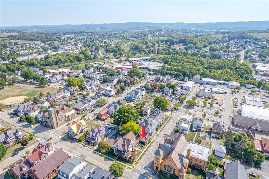 310 Mulberry St, Scottdale, PA 15683