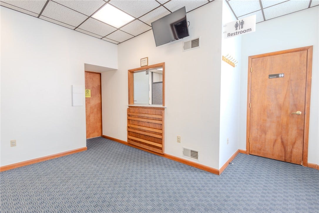 310 Mulberry St, Scottdale, PA 15683