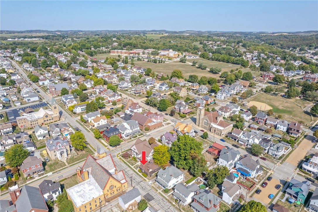 310 Mulberry St, Scottdale, PA 15683