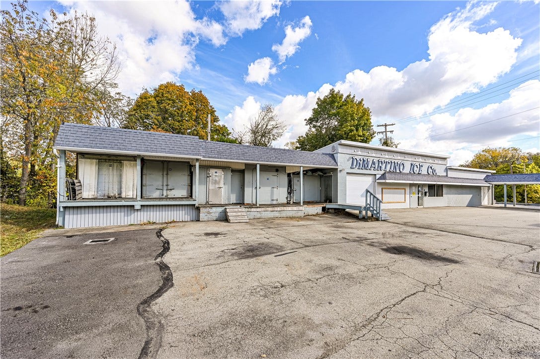 305 Division St, Jeannette, PA 15644