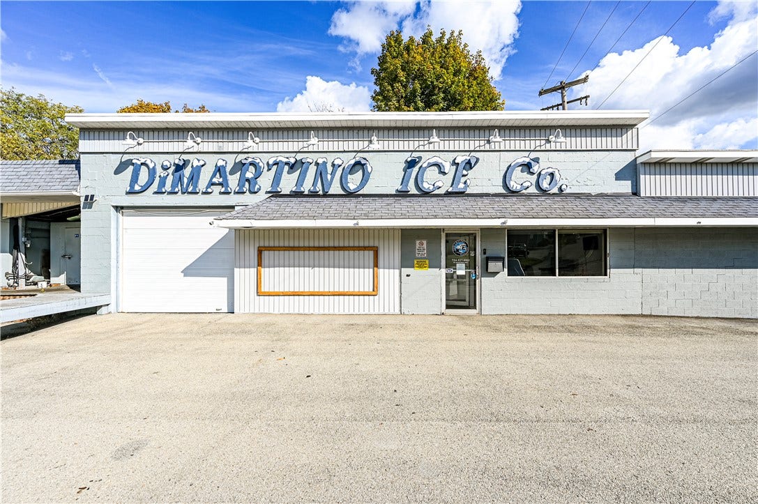 305 Division St, Jeannette, PA 15644