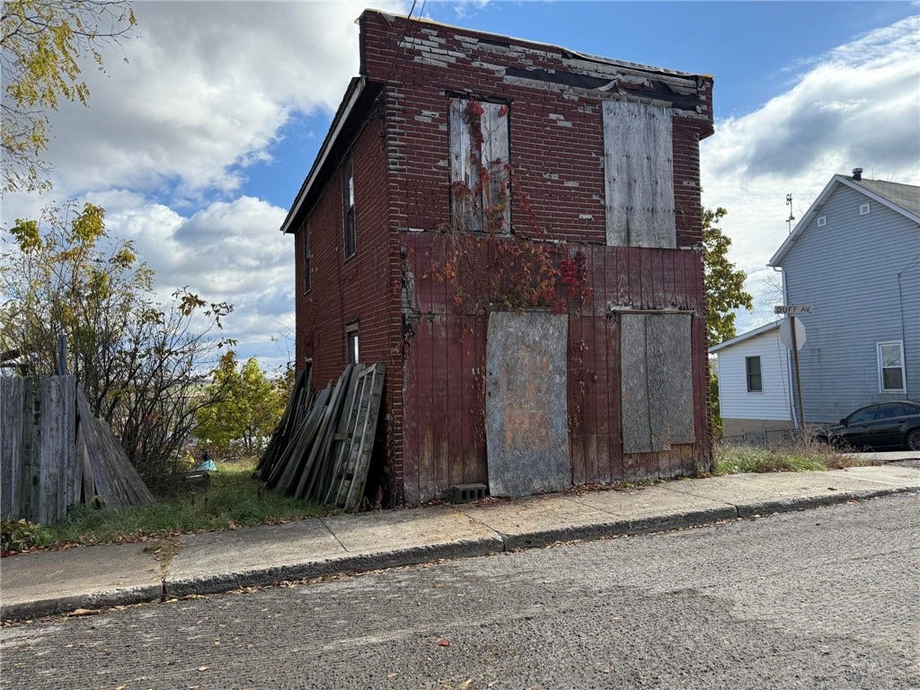 104 E CHURCH AVENUE, Masontown, PA 15461