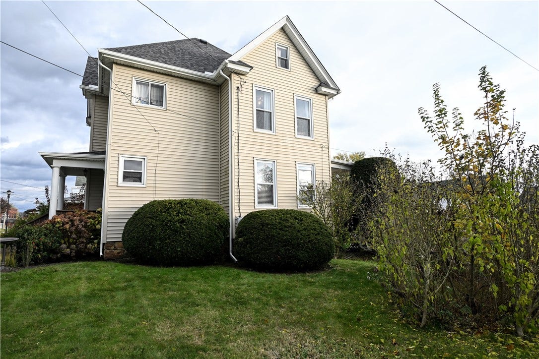 208 Independence Street, Perryopolis, PA 15473