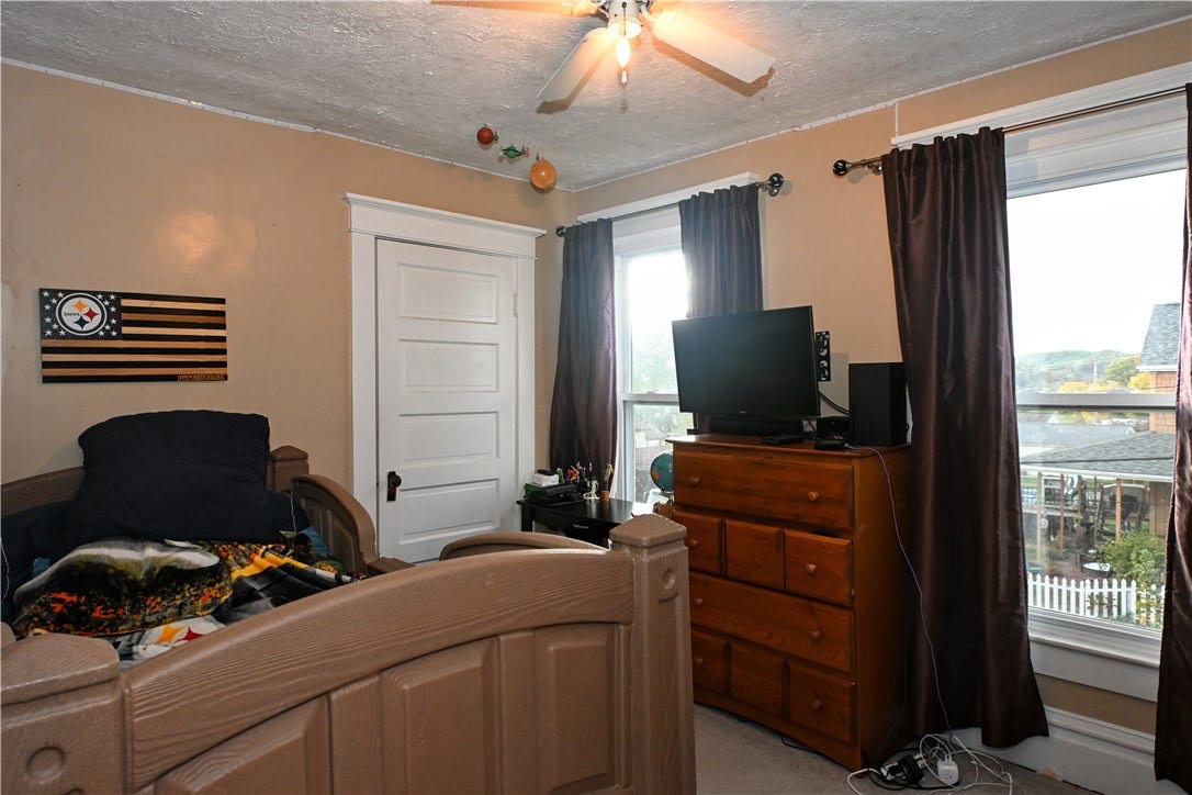 208 Independence Street, Perryopolis, PA 15473