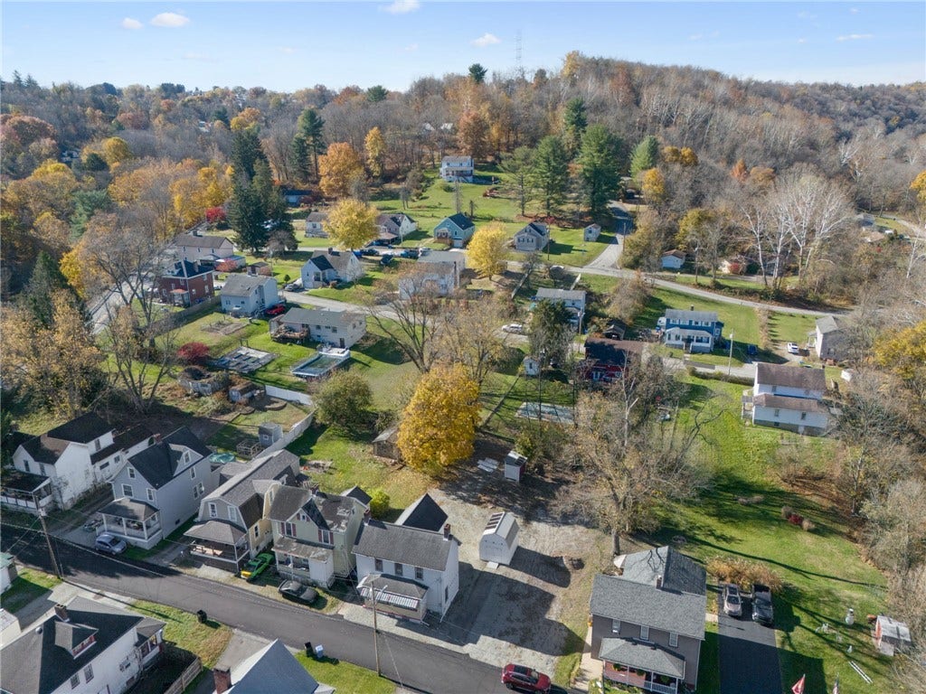 1280 Armstrong Street, North Huntingdon, PA 15647