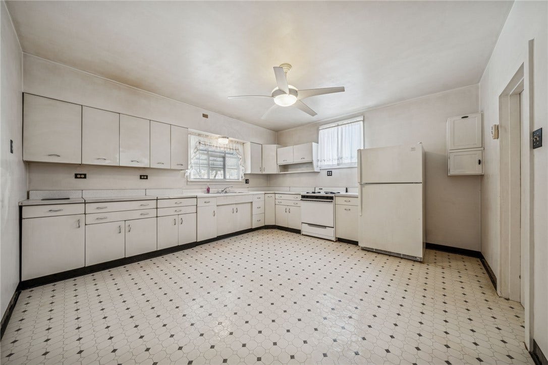1280 Armstrong Street, North Huntingdon, PA 15647