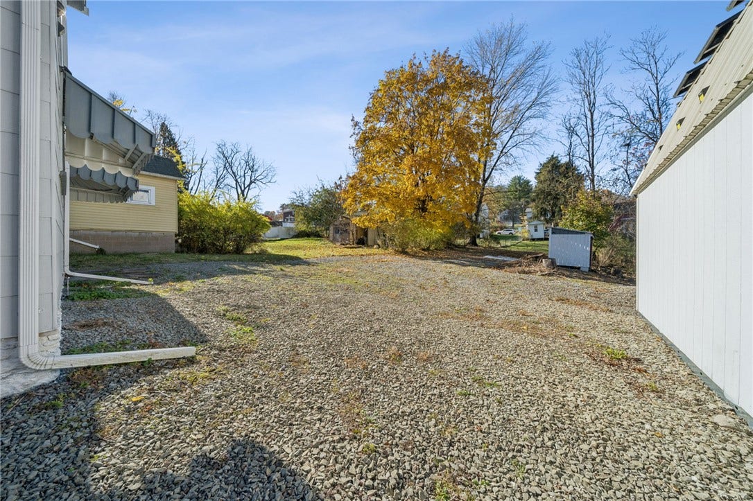 1280 Armstrong Street, North Huntingdon, PA 15647
